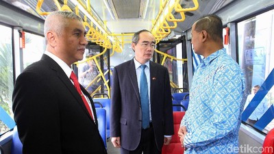 Delegasi Vietnam Pelajari Pengelolaan TransJakarta