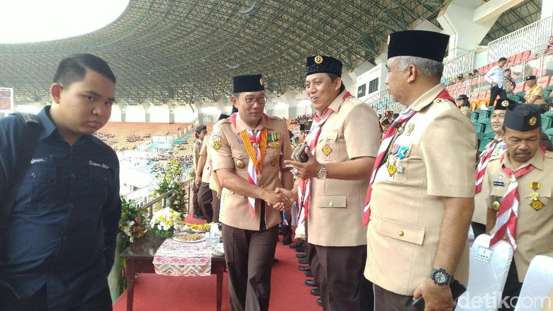 Hadiri HUT Pramuka, Ridwan Kamil Bicara Syarat RI Jadi Negara Adidaya Hadiri HUT Pramuka, Ridwan Kamil Bicara Syarat RI Jadi Negara Adidaya