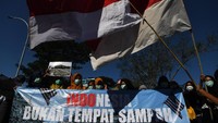 Awal Juli 2019, Bea CukaiTanjung Perak, Surabaya, Jawa Timur, menemukan delapan kontainer berisi kertas bekas (waste paper) yang terkontaminasi sampah rumah tangga dan sampah spesifik atau limbah berbahaya dan beracun (B3) dari Australia. Kedelapan kontainer tersebut telah dilakukan reekspor ke nagara asalnya.