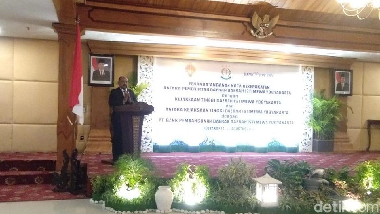 Jaksanya Jadi Tersangka KPK, Kajati DIY Minta Maaf ke Sultan dan Warga Yogya Jaksanya Jadi Tersangka KPK, Kajati DIY Minta Maaf ke Sultan dan Warga Yogya
