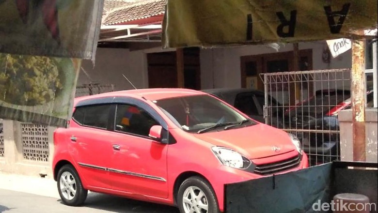 Diduga Masalah Asmara, Pria Ditusuk hingga Tewas di Solo Diduga Masalah Asmara, Pria Ditusuk hingga Tewas di Solo
