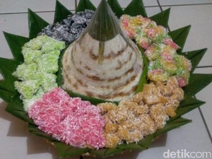 Dari Kampung Pasirkihiyang, Awug Diperkenalkan ke Pelosok Jabar