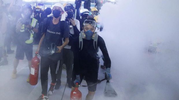 Tersengat Bara Perang Dagang AS-China, Bursa Asia Ambruk