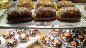 Aneka Pastry Jerman dan Prancis Tetap Hits di Toko Roti Klasik Ini