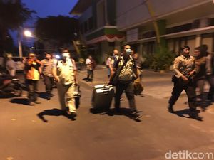 Hampir 10 Jam Geledah Balai Kota Yogya, KPK Bawa 3 Koper dan 1 Kardus