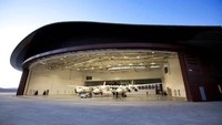 Tapi kabar baiknya, beberapa analis percaya bahwa perjalanan menuju luar Bumi lambat naun akan menjadi wisata yang jauh lebih murah (Virgin Galactic)
