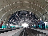 Kandas! LRT Cibubur-Cawang Batal Wira-wiri Oktober