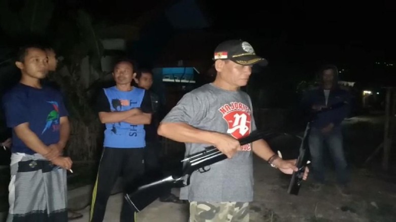 Isu Pocong Meluas di Sukabumi, Camat Cibadak: Terbukti Tak Benar Isu Pocong Meluas di Sukabumi, Camat Cibadak: Terbukti Tak Benar