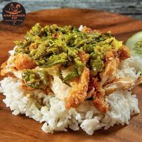 Makan Siang Puas dengan Ayam Geprek Kekinian Rp 15 Ribu!