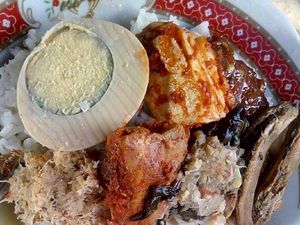 Sabtu Pagi Paling Enak Makan Sego Cawuk yang Gurih Pedas