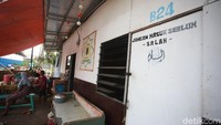 Anies menyebut penataan Kampung Akuarium memperhatikan proses interaksi masyarakat. Mantan Mendikbud itu juga meyakini ekonomi warga Kampung Akuarium membaik. Desain Kampung Akuarium ini selanjutnya akan dibahas internal Pemprov DKI. Setelah itu, baru diputuskan terkait pembangunannya.