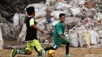 Melihat Gocekan Maut di Dekat Pembuangan Sampah