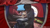 Sedangkan layanan bantuan dihentikan pada Rabu (21/8).