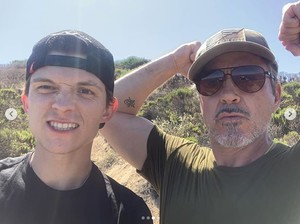 Tom Holland Nekat Lakukan Ini saat Perdana Syuting Bareng Robert Downey Jr