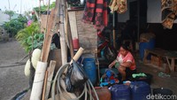 Sebab, salah satu alasan Pemprov DKI menggusur Kampung Akuarium pada 2016 adalah kawasan tersebut bukan untuk permukiman.