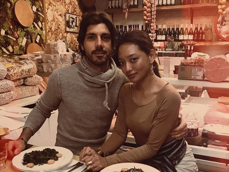 Cantik Eksotik! Ini Asmara Abigail dan Momen Kulinerannya yang Seru