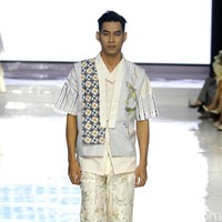 Fashion show koleksi Danny Satriadi Way of Loves yang terinspirasi motif capung, di Jakarta Fashion & Food Festival 2019. Kelapa Gading. Jakarta. [Senin, 19/08/2019]. Foto: Mohammad Abduh/Wolipop