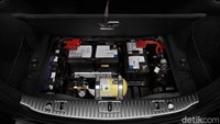 Fitur keamanan yang ada di dalam Mercedes-Benz S 600 Guard dipercaya dapat menjaga keamanan presiden dan wakil presiden selama perjalanannya. Bagian bawah mobil diberi tambahan pelat khusus yang membuat mobil tahan dari alat peledak yang ditempatkan di bawah mobil. Jika jalanan aman dari penjahat yang ingin mencelakai presiden, sopir bisa ngebut berkat mesin V12 berdaya 530 daya kuda yang dipasang di mobil. Mesin ini sanggup membawa mobil melaju sampai kecepatan maksimum 210 km per jam.