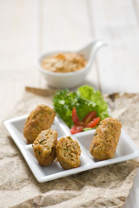 Mendol is one of the specialties of East Java (besides rawon and peanut tempeh). These foods made from soy tempeh too. Tempe mendol is widely found in Poor areas good for side dish or eaten as snacks.