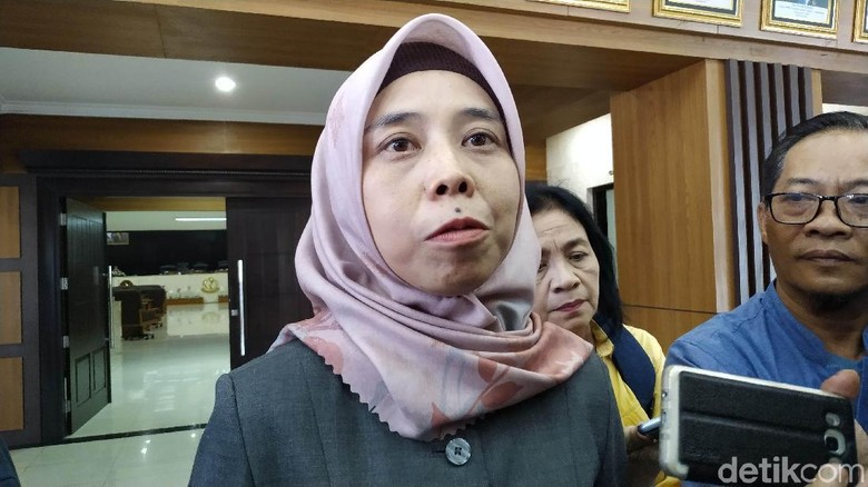Ketua DPRD Jabar: Pemberian Pin Emas Sesuai Aturan Ketua DPRD Jabar: Pemberian Pin Emas Sesuai Aturan