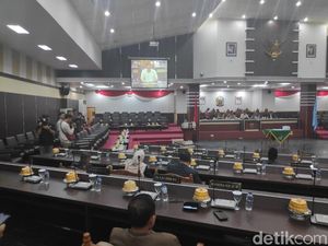 Patgulipat Revisi Angket Gubernur Sulsel
