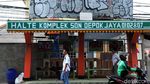 Halte Komplek SDN Depok Jaya Dipenuhi Coretan