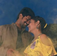 Pada 14 September 2018, kamera CCTV menangkap Amrutha, Pranay dan ibunya meninggalkan Rumah Sakit Jyothi setelah janji dengan dokter. Mereka berbicara dan berjalan ketika tiba-tiba seorang pria muncul di belakang dengan pisau daging besar di tangan kanannya. Dia memukul kepala dan leher Pranay dua kali, yang langsung membunuhnya. Foto: Screenshot Youtube Amrutha Varshini