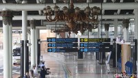 Kapasitas penumpang per tahun di Bandara Soekarno-Hatta pada tahun 2018 sudah mencapai 67 juta orang. Sedangkan kapasitasnya hanya 43 juta orang. Kondisi terminal saat ini dinilai kurang memadai untuk melayani jumlah penumpang yang terus bertambah.