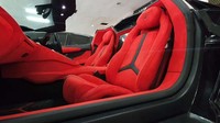 Sebelumnya, interior Lamborghini Aventadornya bernuansa hitam dengan list merah. Belum lama ini, interior itu diubah menjadi warna dominan merah dengan list hitam. Pool/Classic Car Interior.