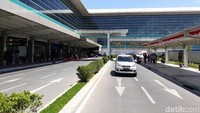 Beroperasinya Yogyakarta International Airport (YIA) belum dibarengi dengan jadwal penerbangan internasional. Terkait hal itu, PT. Angkasa Pura I (AP I) mengaku telah berdiskusi dengan beberapa maskapai, sehingga penerbangan internasional dapat tersedia tahun depan.