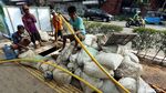 Trotoar dan Badan Jalan di Melawai Dikotori Galian Tanah