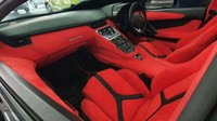 Lamborghini Aventadornya milik Raffi Ahmad diketahui sudah berulangkali mengalami perombakan. Yang terbaru, ia menyasar bagian interiornya. Pool/Classic Car Interior.