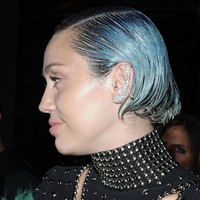 Potongan rambut yang panjangnya setara dengan kuping menandakan bahwa kamu adalah orang yang ramah, memiliki jiwa petualangdan memiliki jiwa seni yang baik. Kamu tidak takut menjadi dirimu sendiri dan memiliki banyak teman. Banyak orang yang mengagumimu karena pesona yang kamu miliki. Foto: Daniel Zuchnik/Getty Images