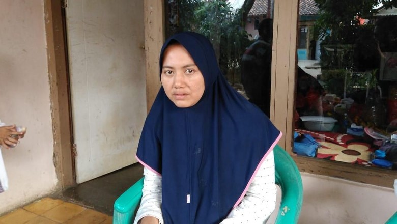 Iskandar Keluhkan Mata Panas dan Sesak Napas Usai Digigit Ular Weling Iskandar Keluhkan Mata Panas dan Sesak Napas Usai Digigit Ular Weling