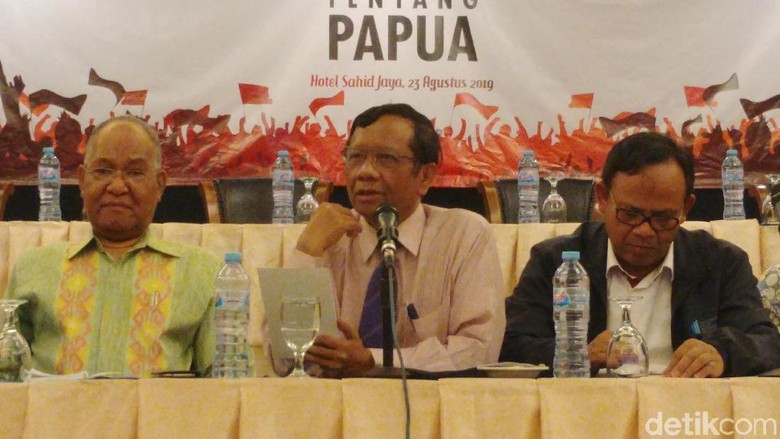 Mahfud Md-Romo Magnis Dukung Papua Damai: Tindak Tegas Pelaku Rasisme Mahfud Md-Romo Magnis Dukung Papua Damai: Tindak Tegas Pelaku Rasisme