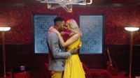 Berbeda dengan Me yang ceria, Lover justru lebih seperti film drama romantis. Dok. YouTube