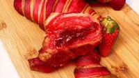 Perkembangan zaman membuat para baker semakin kreatif. Belum lama ini ada croissant bicolor yang tampil cantik dengan berbagai warna.  Foto: instagram