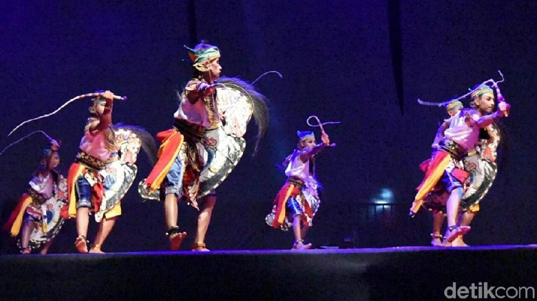 58 Kelompok Meriahkan Festival Jaranan ke-24 Trenggalek Terbuka 58 Kelompok Meriahkan Festival Jaranan ke-24 Trenggalek Terbuka