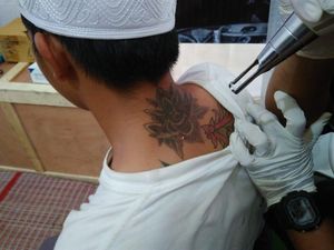 Puluhan Anak Punk dan Jalanan di Tebet Hapus Tato demi Hijrah
