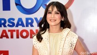 Senyumnya bikin kalian semangat dong. (Foto: noel/detikhot)