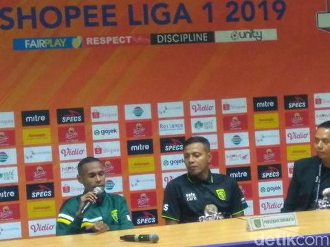 Kapten tim Persebaya Ruben Sanadi/