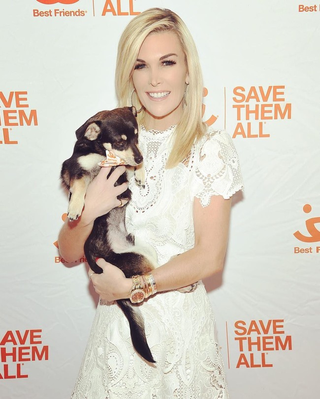 Fanjul sendiri datang dari keluarga kaya. Kawasan Palm Beach adalah area rumahnya sehingga dia bisa seenaknya melapor polisi jika ada orang yang tidak dikehendaki datang. Ketika Fanjul dan Tinsley sudah mulai bertengkar, si pria tidak segan-segan melapor ke polisi dan mengatakan bahwa kekasih sosialitanya itu menyelinap masuk. Foto: Instagram/@tinsleymortimer