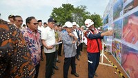 Untuk Paket II dengan total biaya sebesar Rp 168 M dikerjakan kontraktor PT Wijaya Karya dan konsultan PT. Bennatin Surya Cipta (MK) yang terdiri dari 5 unit rumah Dosen, 1 Tower Asrama Mahasiswa (pria), Rehabilitasi Bangunan dan Mechanical, Electrical, adn Plumbing (MEP) dengan biaya Rp 168 miliar dan progres mencapai 45,6%. Sedangkan paket 3 yaitu pembangunan infrastruktur kawasan dan pagar keliling dengan biaya Rp 184 miliar dan progres fisik 24%. Pool/Kementerian PUPR.
