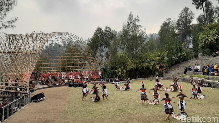Seni Jaranan Tampil di Pagelaran Jathilan Lereng Bromo