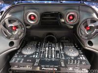 Toyota Yaris Beat Corner di Surabaya