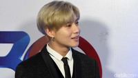 Taemin SHINee tengah konsentrasi mendengar pertanyaan media. (Foto: noel/detikhot)