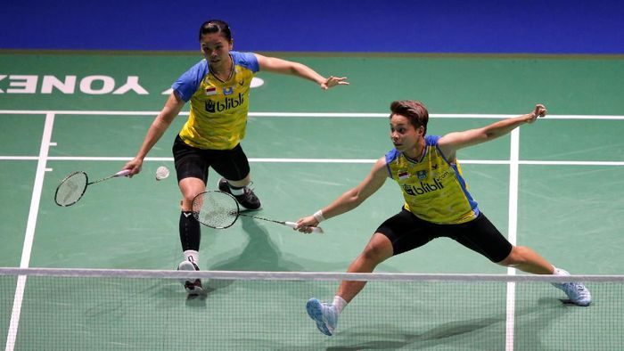 Greysia Polii/Apriyani Rahayu terhenti di semifinal Kejuaraan Dunia Bulutangkis 2019 (Foto: Vincent Kessler/Reuters)