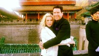 Dia juga pernah bersama kekasihnya liburan ke China (tinsleymortimer/Instagram)