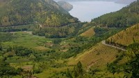 Kemudian dilakukan Preservasi dan Pelebaran Ruas Jalan Pangururan-Ambarita-Tomok-Onan Runggu (76,9 km), Jalan Tele-Pangururan-Nainggolan-Onan Runggu (69 km), Jalan Tebing Tinggi-Pulua Siantar-Parapat (109,9 km). Ketiganya menggunakan skema kontrak tahun jamak atau multi years contract (MYC).  Selain itu juga terdapat Pembangunan jalan baru yakni ruas Siantar By Pass, Jalan Silangit Muara, serta melanjutkan pembangunan Jalan Balige By Pass (1,5 km) dan pembukaan badan jalan (3 km). Kemudian Preservasi Jalan dan Jembatan Merek-Batas Kabupaten Dairi-Panji-Batas Kabupaten Simalungun-Saribu Dolok-Tiga Rungu-Tanjung Dolok (112,37 km) dan Pembangunan Jembatan Tano Ponggol. Pool/Kementerian PUPR.