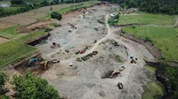 Saat selesai nanti, diharapkan runway baru ini akan mampu menjadi landasan bagi pesawat berukuran besar dari tipe Boeing dan Airbus,  yang akan mempercepat perpindahan komoditas dan penumpang dalam upaya mendukung pengembangan pariwisata di wilayah Banyuwangi. Pool/PT Wijaya Karya (Persero) Tbk.